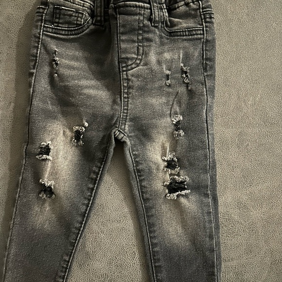 SHEIN Other - Stylish Kids Distressed Gray Jeans